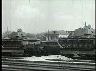 Тяжёлые танки КВ-1 на железнодорожной платформе. Валуйки. 