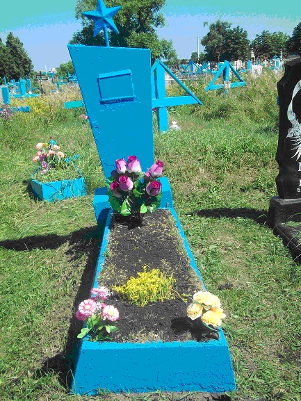 Братская могила советских воинов, погибших в боях с фашистскими захватчиками. Село Ураково, Красненский район.