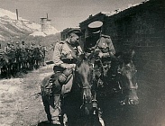 Группа конных разведчиков отправляется на выполнение боевого задания. 5 августа 1943 года, Белгород (ГАБО)