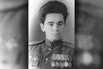 «Лично бросился навстречу головному танку…»