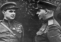 Командующий 13-й армией Н.П. Пухов (справа) и член Военного совета М.А. Козлов. 1943 год, Курская дуга (ГАБО)