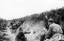 Минометчики роты ст. лейтенанта В. Старофанова ведут огонь по врагу. 1943 год, Харьковское направление (ГАБО)